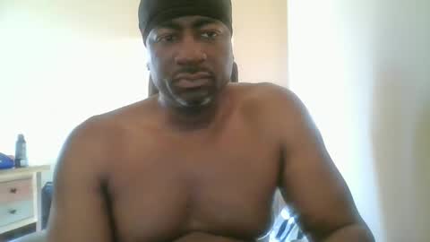 bluuthunder1914 online show from December 21, 2024, 3:20 pm