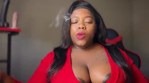 Snapshot of bnwo_goddess chatting on August 4, 2026, 2:41 pm online show from August 4, 2026, 2:41 pm