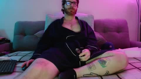 Snapshot of bobbyenglish69 chatting on February 12, 2025, 10:46 am Bobby English online show from February 12, 2025, 10:46 am