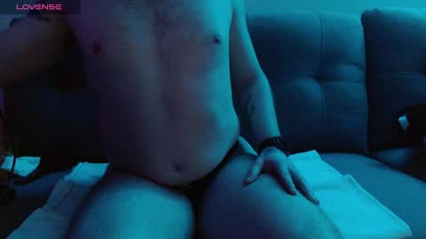 Snapshot of bobbyenglish69 chatting on October 27, 2025, 6:39 am Bobby English online show from October 27, 2025, 6:39 am