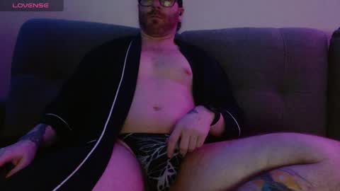 Snapshot of bobbyenglish69 chatting on April 23, 2026, 5:19 am Bobby English online show from April 23, 2026, 5:19 am