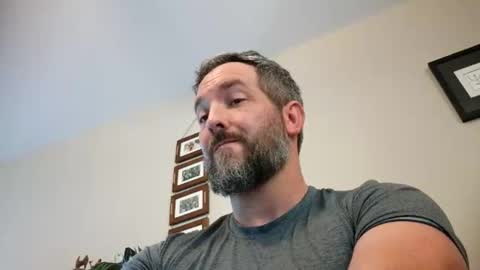 Bobchmw online show from May 19, 2026, 8:59 pm