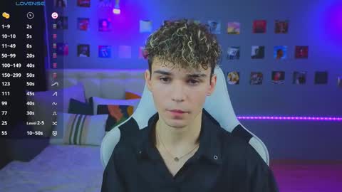 ALEXPVT IS OPEN online show from February 17, 2025, 6:37 pm