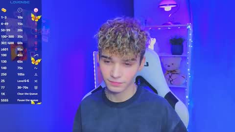 ALEXPVT IS OPEN online show from February 27, 2025, 6:09 pm