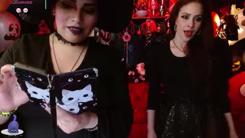 Snapshot of bom_bomx chatting on October 11, 2025, 5:44 pm Paris online show from October 11, 2025, 5:44 pm