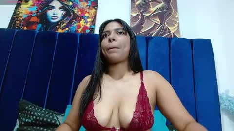 bombom_brown1 online show from April 14, 2026, 8:15 pm