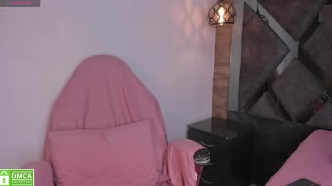 Snapshot of bombon_cambell chatting on June 7, 2026, 4:27 am Bombon online show from June 7, 2026, 4:27 am