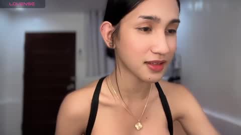 Misshell online show from March 18, 2026, 4:48 am