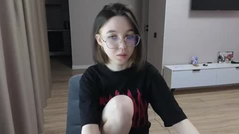 bondi_star online show from April 17, 2026, 2:09 pm