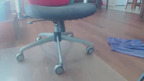 Snapshot of bone2play chatting on February 25, 2026, 2:27 pm FRECKLES online show from February 25, 2026, 2:27 pm