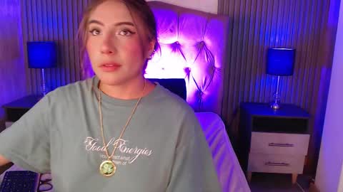 bonnali_lune online show from March 14, 2026, 6:19 am