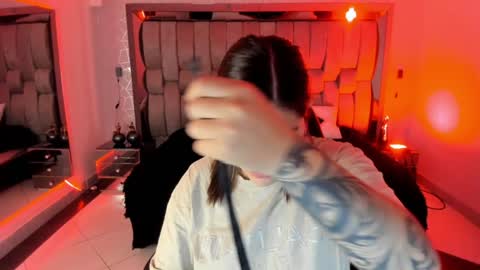 Bonnie  online show from January 5, 2025, 10:53 am