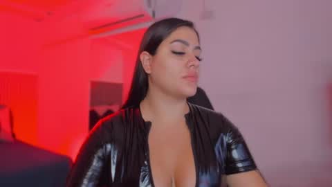 Bonnie  online show from June 26, 2026, 11:14 am