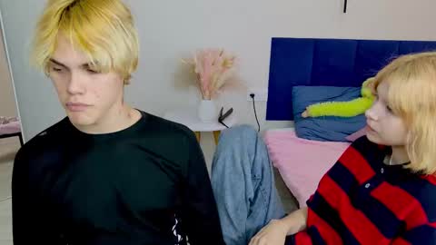 Snapshot of bonnie_and_c1yde chatting on September 10, 2025, 5:13 pm Jessy Mark online show from September 10, 2025, 5:13 pm