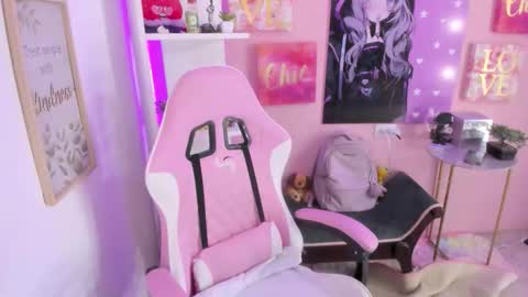 Bonnie online show from October 19, 2025, 3:51 am