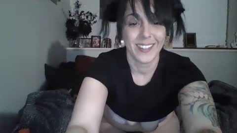 Bonnie Red - Mommy has to be quiet at night  online show from February 26, 2025, 6:58 am