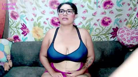 Snapshot of bonnie_x_wizkha chatting on February 28, 2026, 6:42 pm Britanly Brow y Wiz KhalBrian online show from February 28, 2026, 6:42 pm