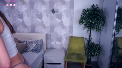 Snapshot of bonniecannon chatting on December 16, 2025, 7:24 am Grace online show from December 16, 2025, 7:24 am