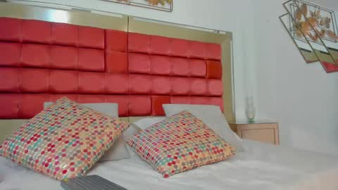   online show from April 16, 2026, 11:40 pm