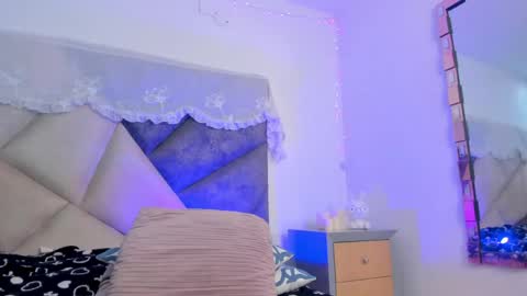 Snapshot of bonniecute_ chatting on May 18, 2026, 4:07 am online show from May 18, 2026, 4:07 am