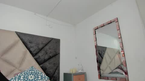 Snapshot of bonniecute_ chatting on June 2, 2026, 12:01 am online show from June 2, 2026, 12:01 am