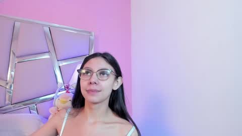 Bonnie  online show from December 23, 2024, 1:24 pm