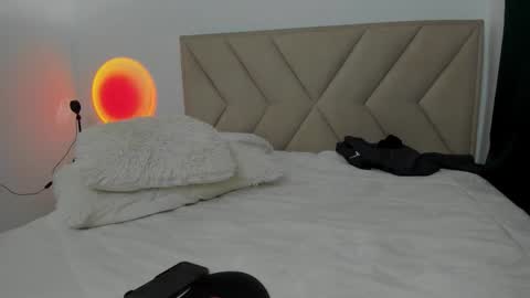 Bonnie  online show from September 21, 2025, 9:16 pm