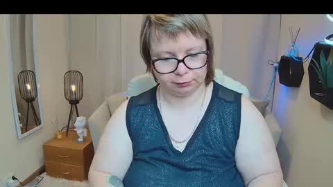 bonnnyboobsy online show from May 17, 2026, 12:12 pm