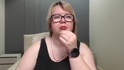 bonnnyboobsy online show from July 28, 2026, 9:03 pm