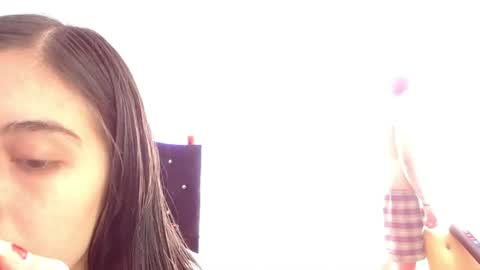 bonny_bonss online show from June 16, 2026, 8:33 pm