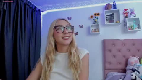 Snapshot of bonny_clyde_xx_ chatting on May 28, 2026, 4:10 am Soffy Brooks Independent model online show from May 28, 2026, 4:10 am