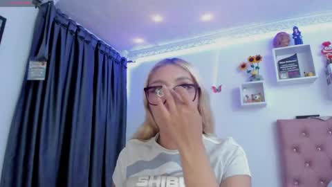 Snapshot of bonny_clyde_xx_ chatting on May 31, 2026, 6:42 am Soffy Brooks Independent model online show from May 31, 2026, 6:42 am
