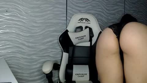 Snapshot of bonny_klyde95 chatting on October 13, 2025, 11:54 am bonny_klyde95 online show from October 13, 2025, 11:54 am