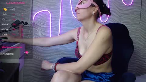 bonny_klyde95 online show from July 21, 2026, 6:05 am