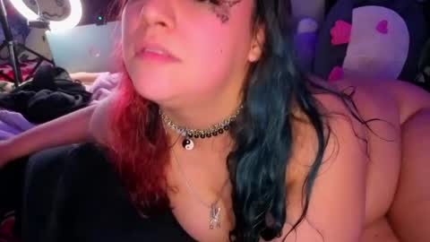 Snapshot of booboosperfectfacefuck chatting on May 25, 2026, 9:32 pm Nova sub to my fan club for free pms and sexy sloppy videos online show from May 25, 2026, 9:32 pm