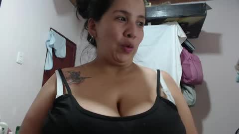 Luciana independent model online show from April 14, 2026, 8:37 pm