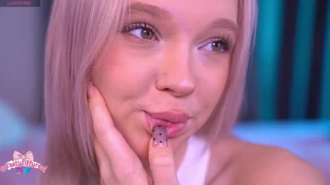 Snapshot of boobybliss chatting on May 7, 2026, 8:31 am Alina online show from May 7, 2026, 8:31 am