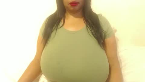 boobyqueen online show from November 3, 2025, 5:31 am