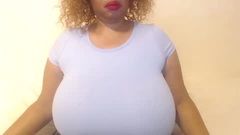 boobyqueen online show from December 18, 2025, 4:29 am