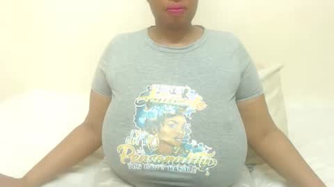 Snapshot of boobyqueen24 chatting on March 11, 2026, 7:53 pm boobyqueen online show from March 11, 2026, 7:53 pm