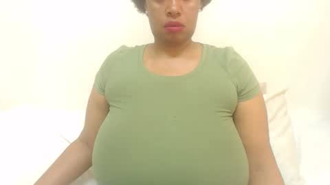 Snapshot of boobyqueen24 chatting on March 13, 2026, 10:44 am boobyqueen online show from March 13, 2026, 10:44 am