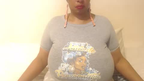 Snapshot of boobyqueen24 chatting on March 16, 2026, 7:29 pm boobyqueen online show from March 16, 2026, 7:29 pm