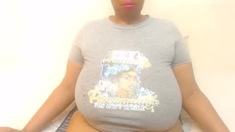 Snapshot of boobyqueen24 chatting on April 5, 2026, 7:55 pm boobyqueen online show from April 5, 2026, 7:55 pm