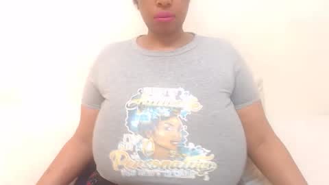 Snapshot of boobyqueen24 chatting on April 22, 2026, 7:55 am boobyqueen online show from April 22, 2026, 7:55 am