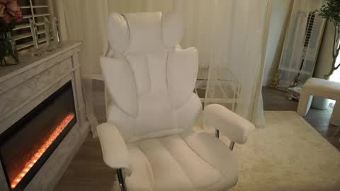 Snapshot of boobznbeer chatting on February 11, 2025, 5:05 am Miley online show from February 11, 2025, 5:05 am