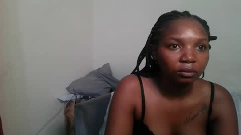 Snapshot of bootie_caramel chatting on May 10, 2026, 1:05 pm bootie_caramel online show from May 10, 2026, 1:05 pm