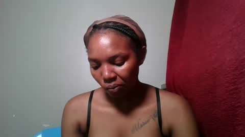 Snapshot of bootie_caramel chatting on June 2, 2026, 1:13 pm bootie_caramel online show from June 2, 2026, 1:13 pm