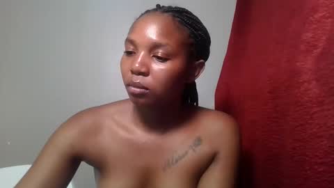 Snapshot of bootie_caramel chatting on June 7, 2026, 2:48 am bootie_caramel online show from June 7, 2026, 2:48 am