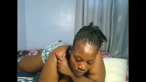 Snapshot of booty_panther chatting on November 10, 2025, 8:35 am sandrah online show from November 10, 2025, 8:35 am