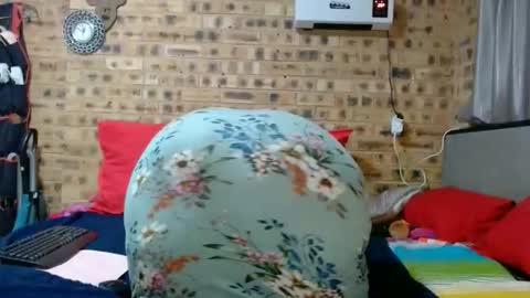 bootytwerkxxx online show from April 26, 2026, 12:08 am